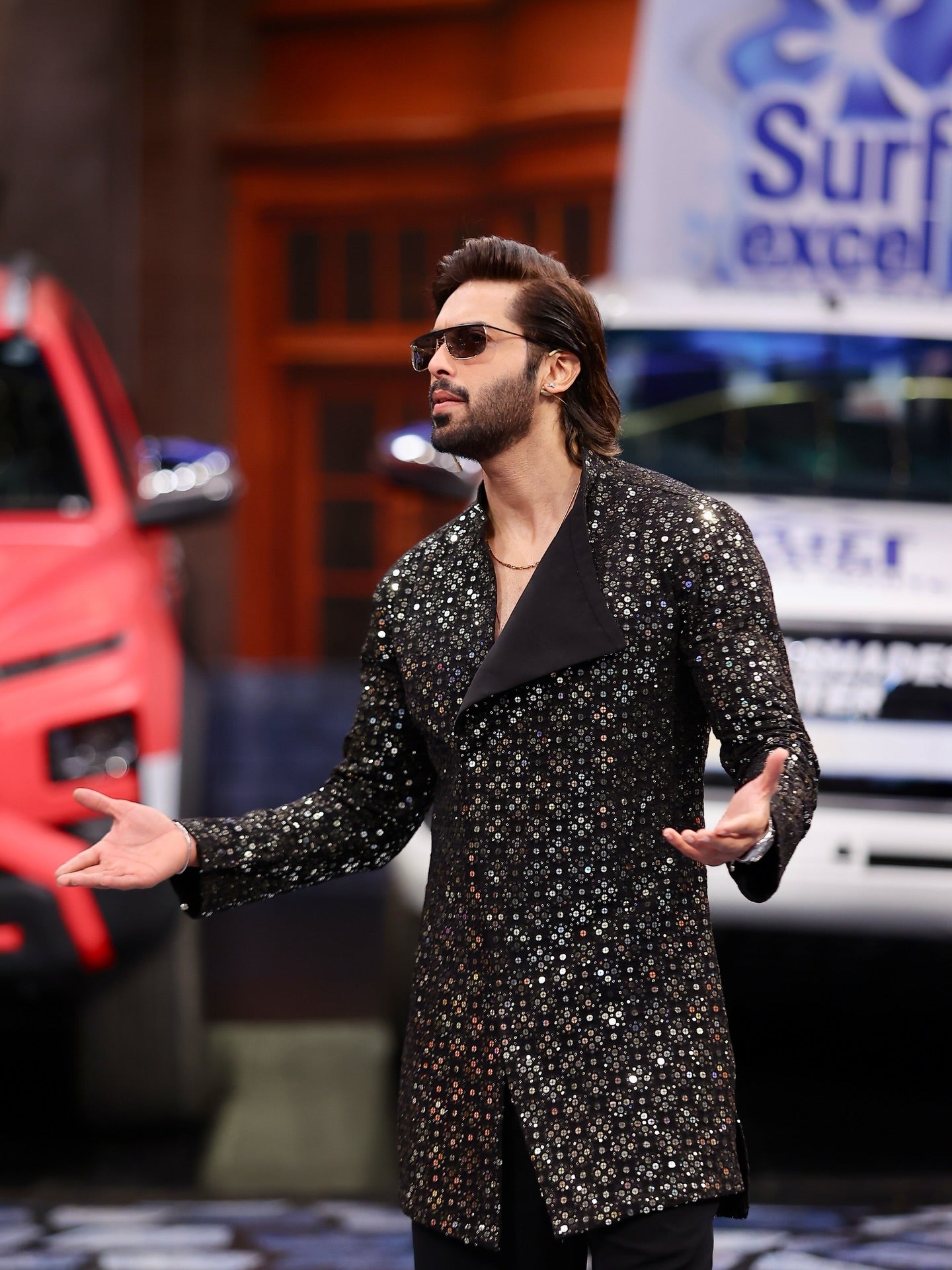 Sequins Embroidered Dropped Lapel Front open