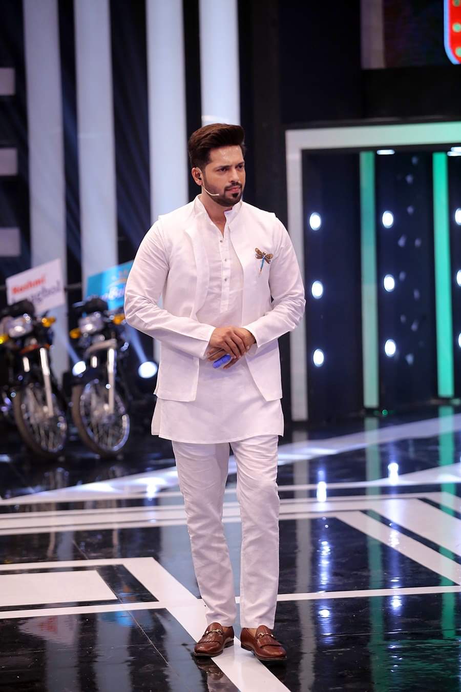 White linen classic fit kurta trouser with a non fused summer waistcoat