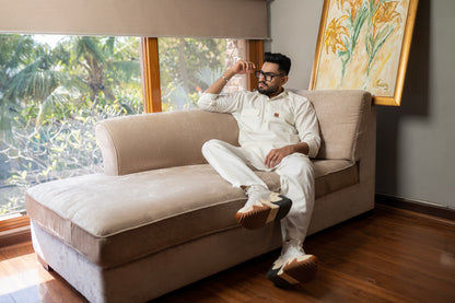 Chic White Linen Loose Kurta Trousers Combo with Dual Pockets